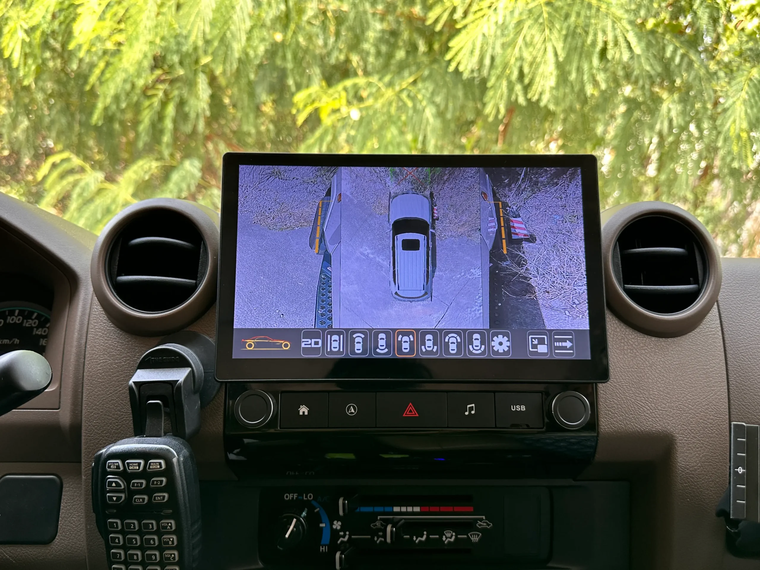 Track your vehicle’s position and movement on rough terrain.